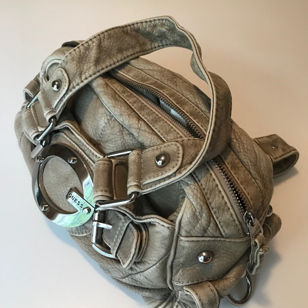 GUESS PURSE, LEATHER GOOD CONDITION